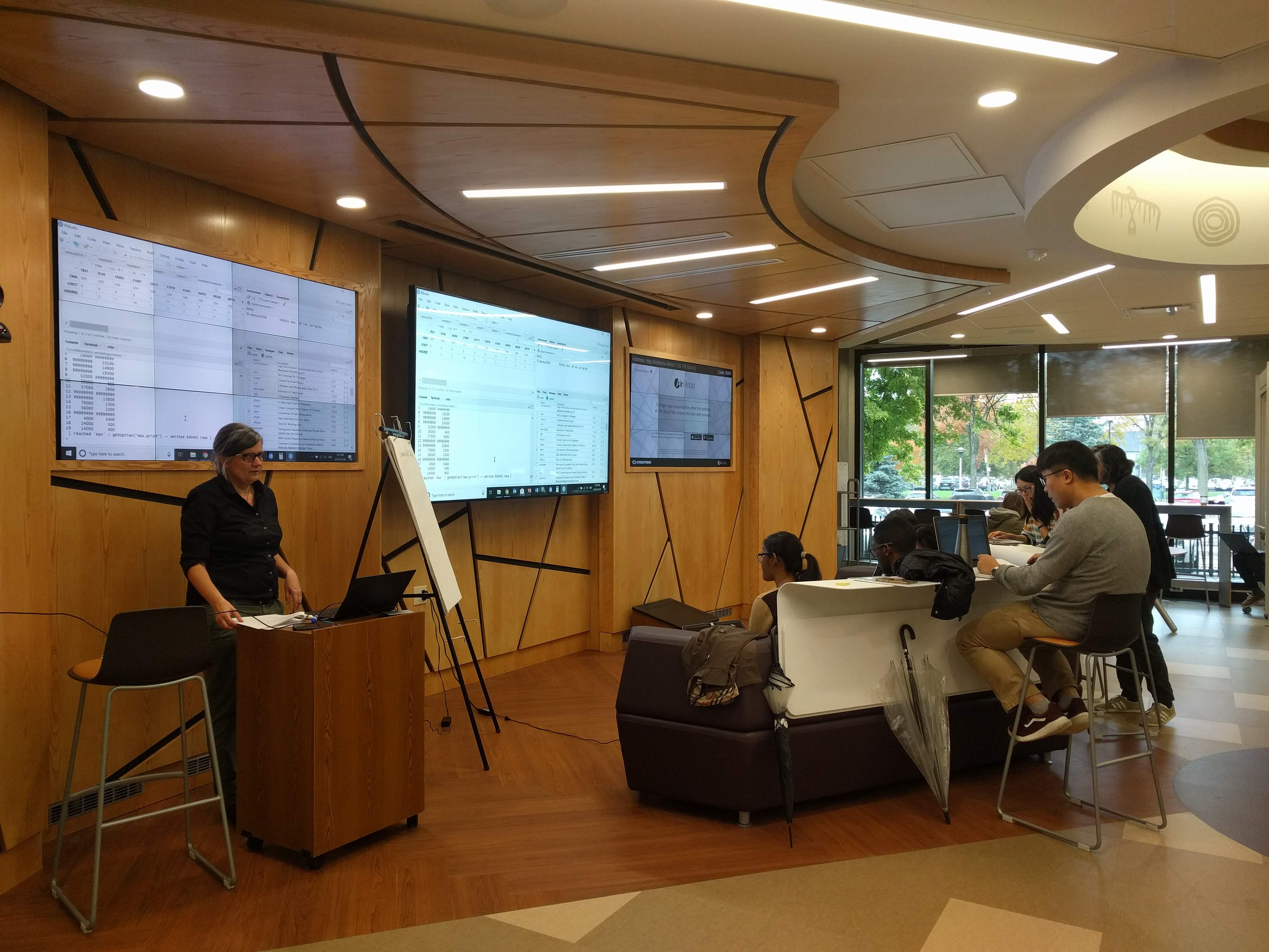 Students participate in a data workshop in the Leddy Library Student Research Collaboratory