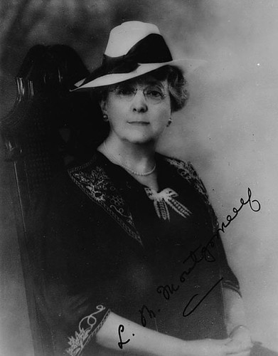 photo of Lucy Maud Montgomery in a hat